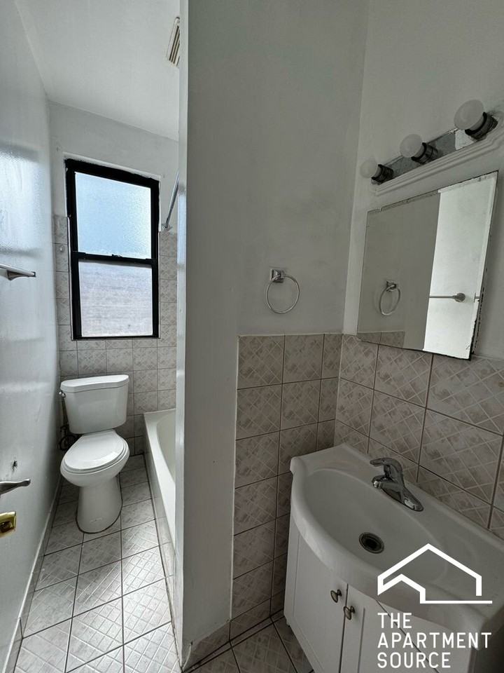 4805 N Central Park Ave #203 - Photo 5 of 8