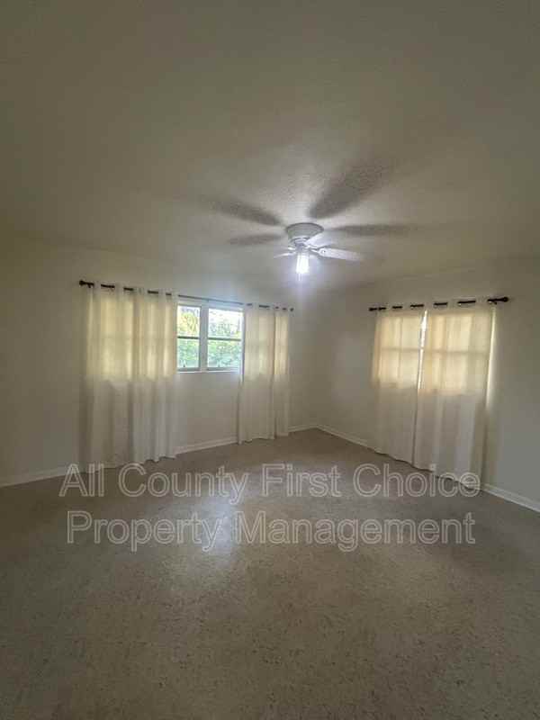 2797 Renatta Dr - Photo 2 of 13