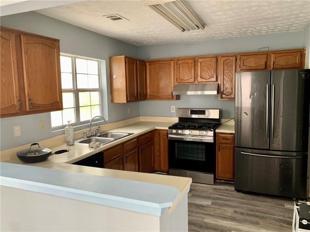 1310 Hampton Hill Ct - Photo 3 of 10