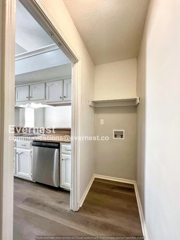 3575 Shadow Oaks Pkwy - Photo 5 of 19