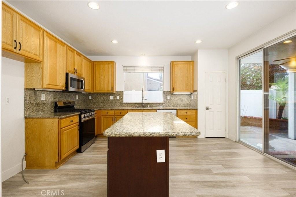 10 Lazurite - Photo 4 of 28