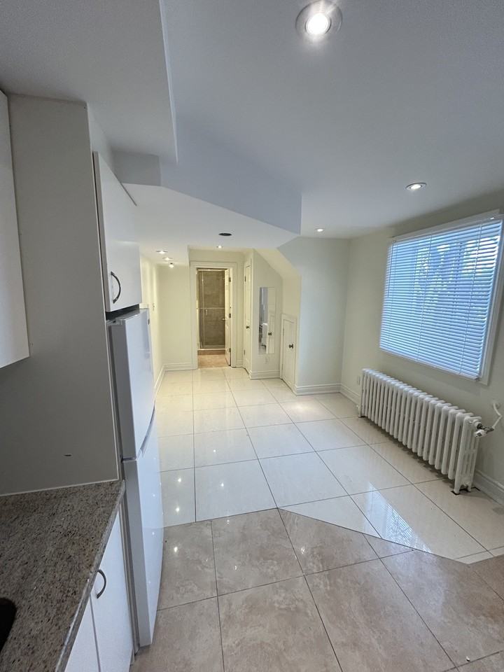 121 Cheritan Avenue #L - Photo 2 of 11