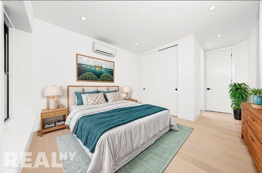 8th Ave #4C - Photo 2 of 7