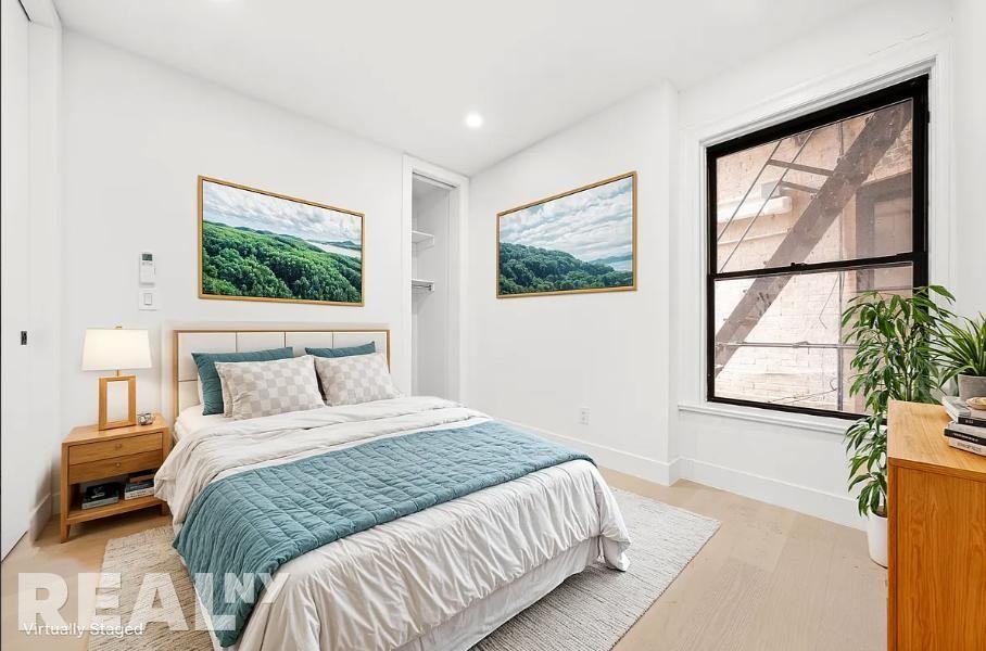 8th Ave #4C - Photo 4 of 7