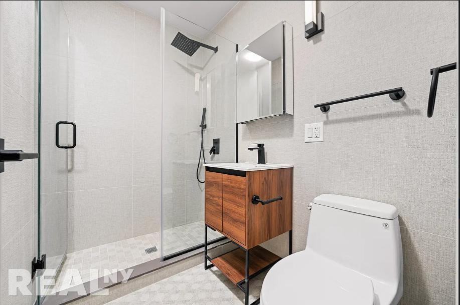 8th Ave #4C - Photo 5 of 7