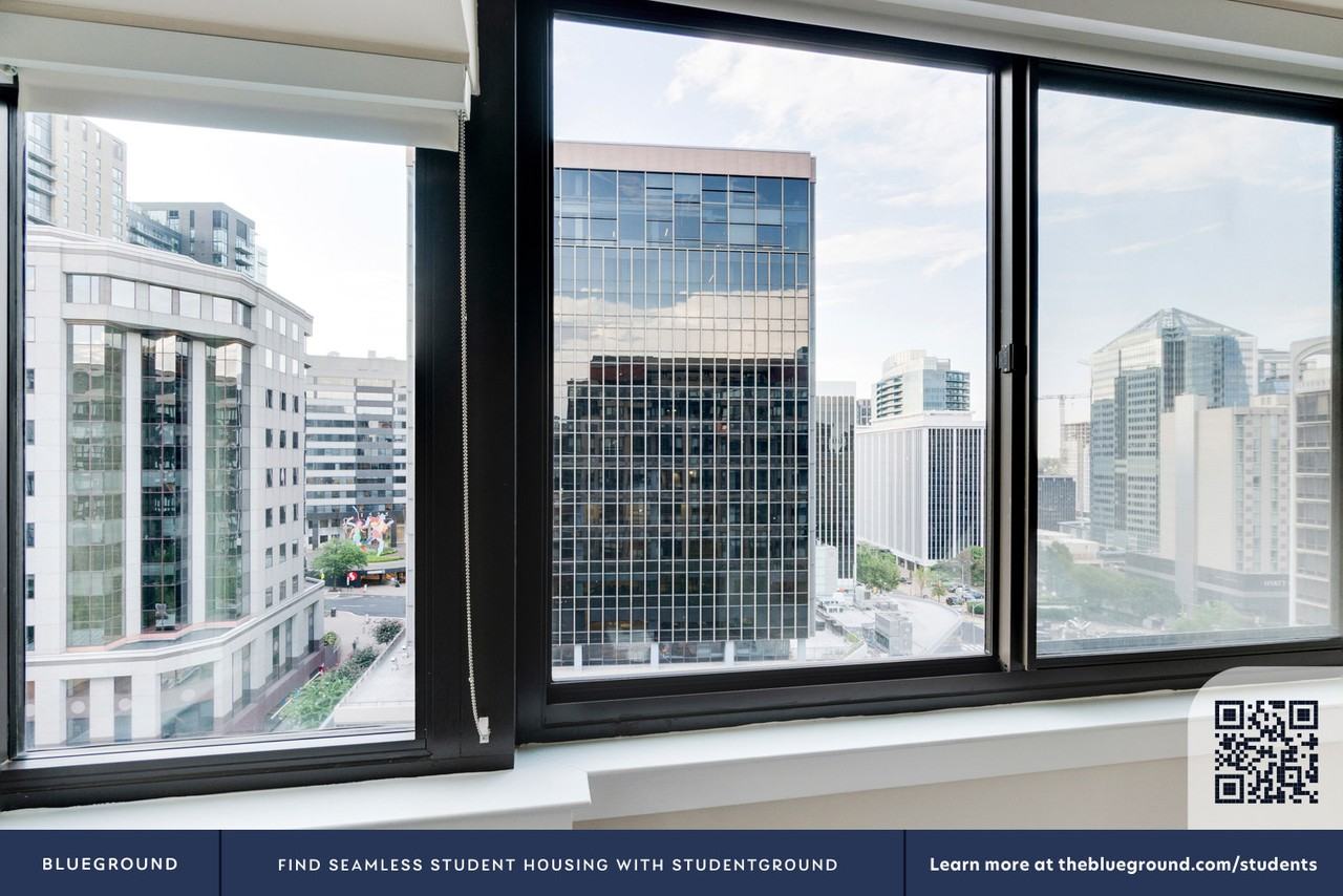 1510 Clarendon Boulevard - Photo 7 of 35