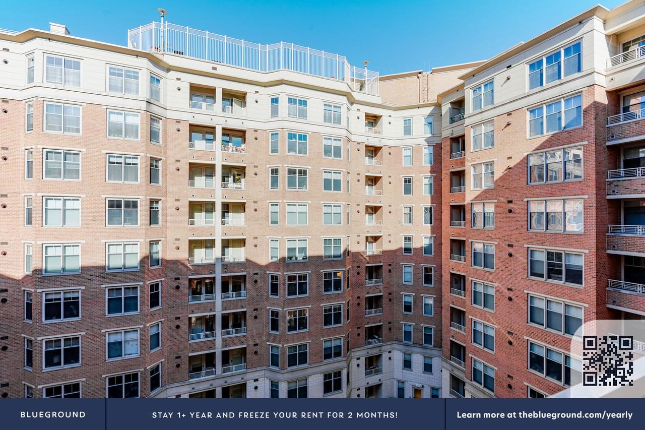2400 M St Nw #1209 - Photo 7 of 45