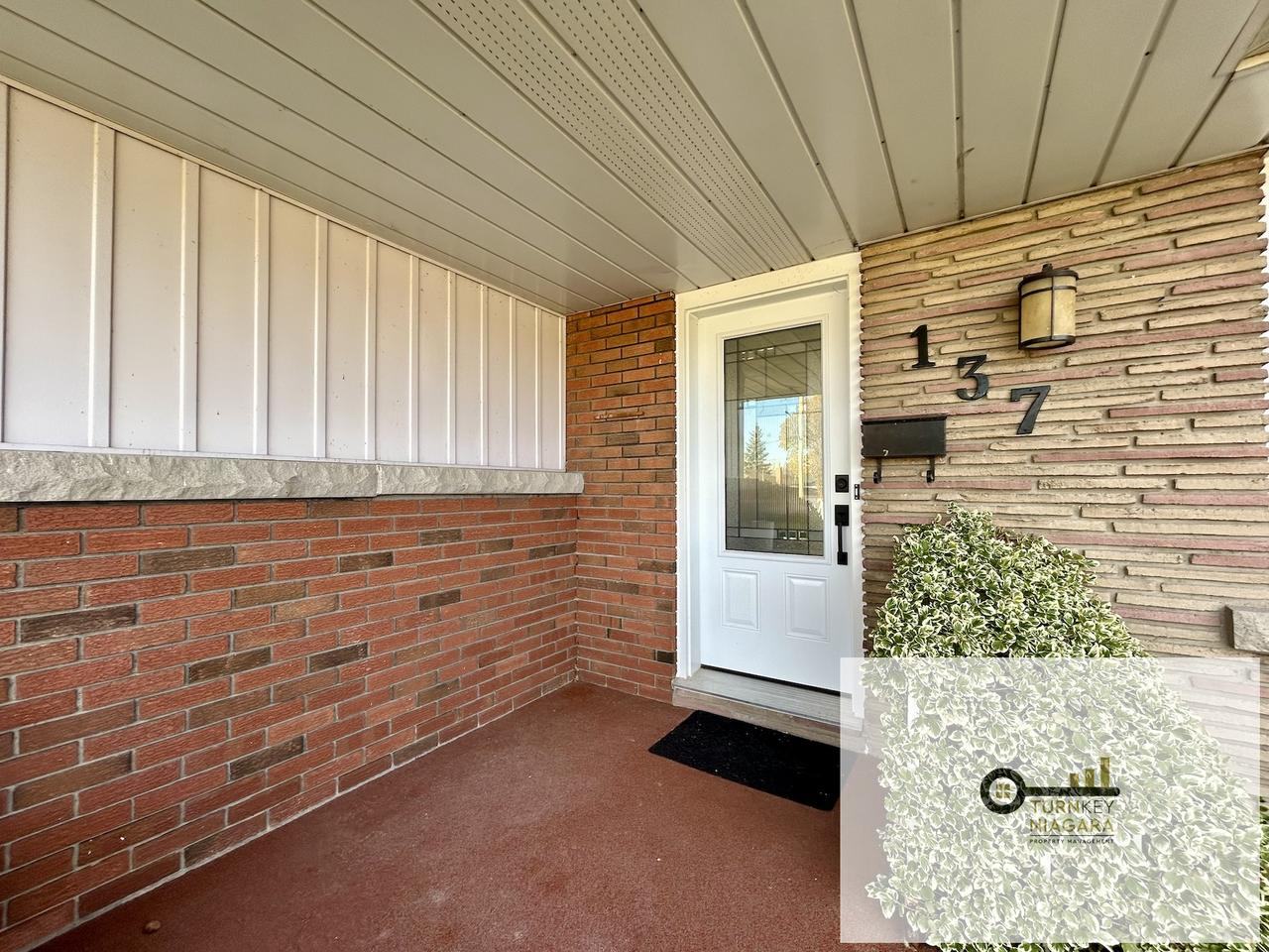 137 Sullivan Avenue - Photo 2 of 20