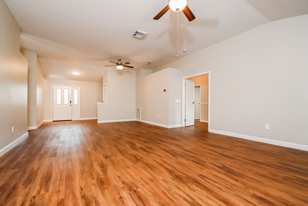 4012 Quail Briar Drive - Photo 3 of 16