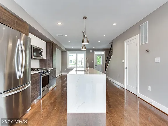 1335 Childress St Ne - Photo 5 of 20