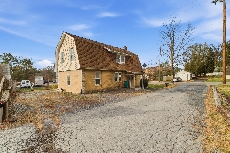 4 Grandview St - Photo 2 of 17