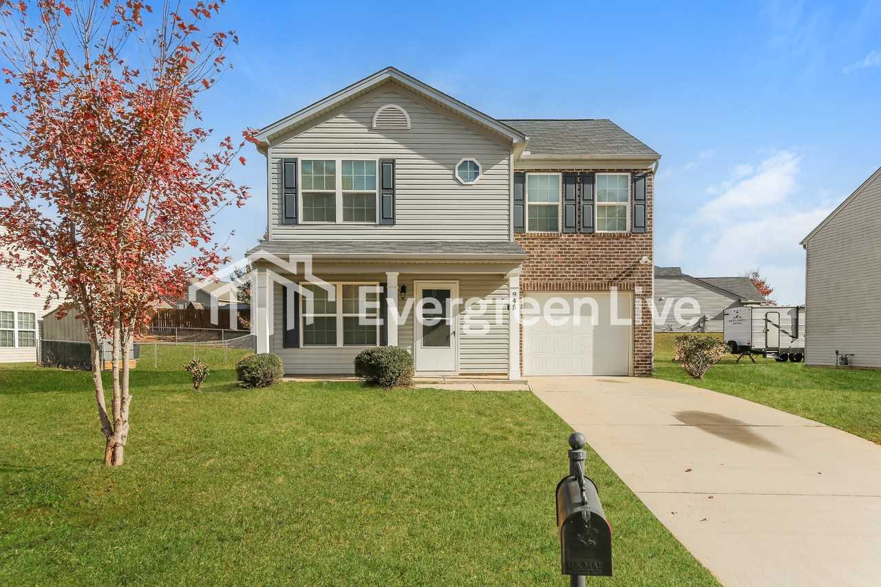 945 Slow Creek Ct - Photo 2 of 16