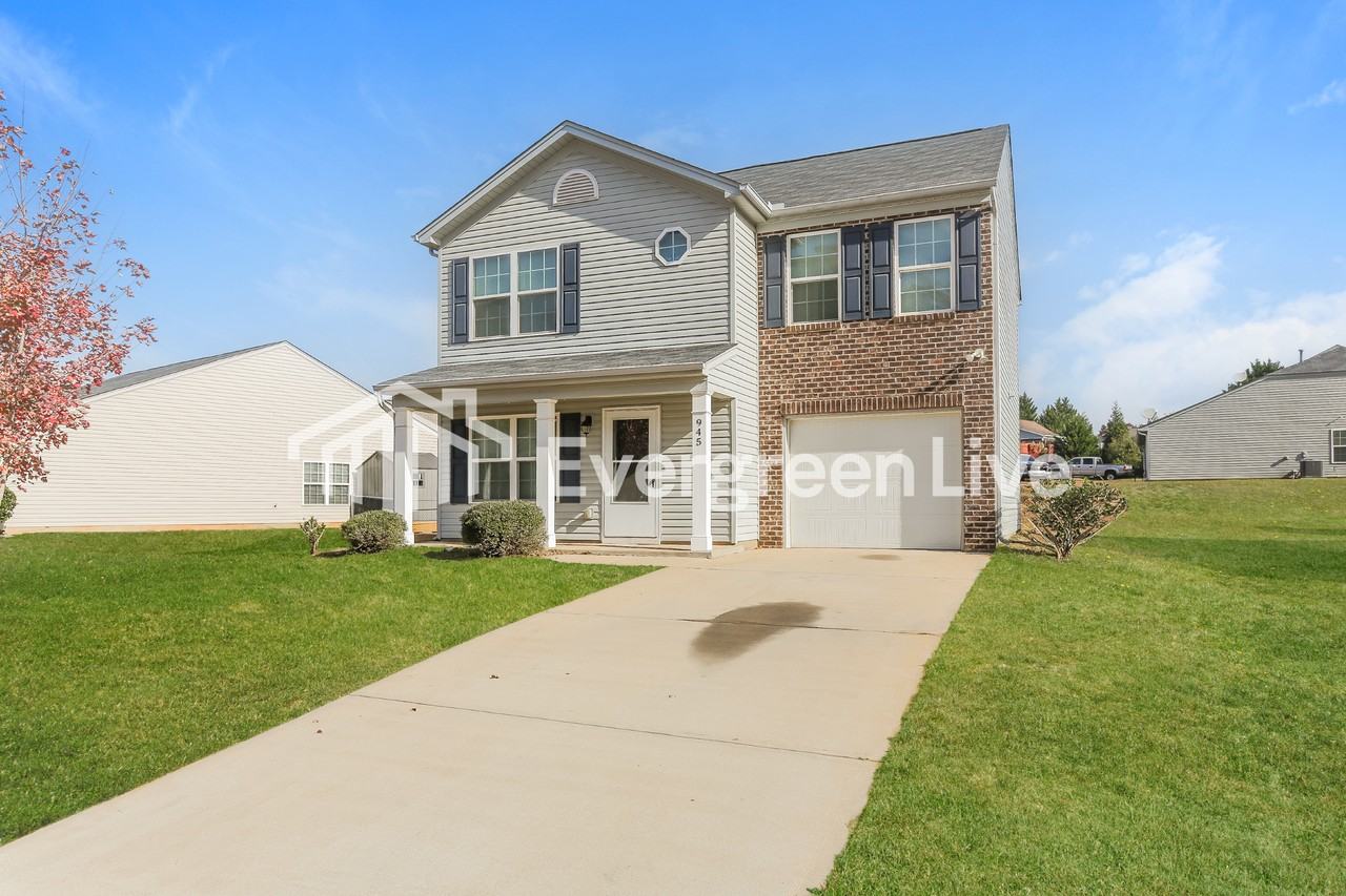 945 Slow Creek Ct - Photo 3 of 16