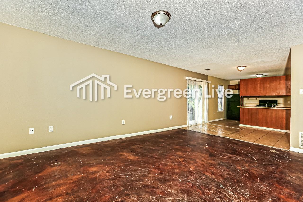 2906 Elam St - Photo 4 of 16