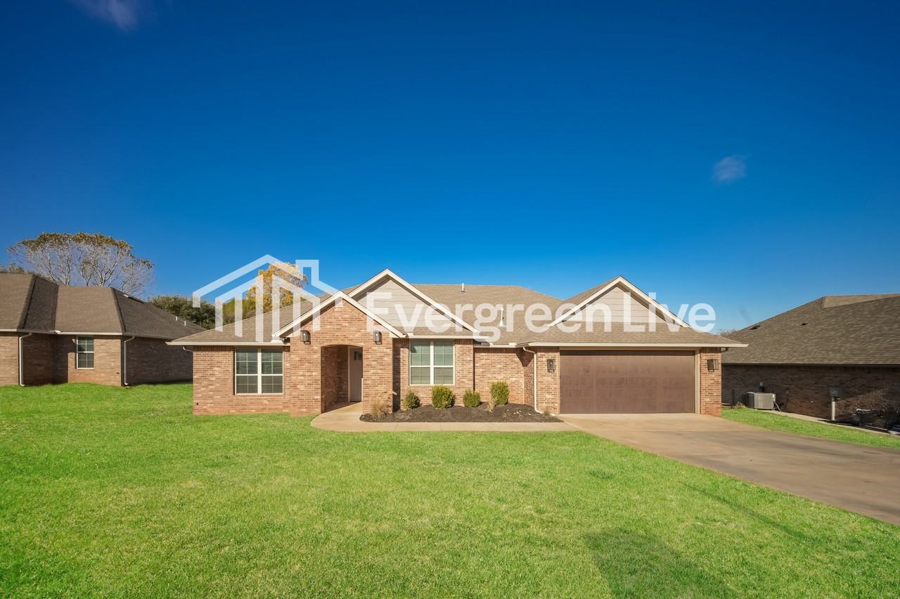 207 Casey Ln - Photo 2 of 23