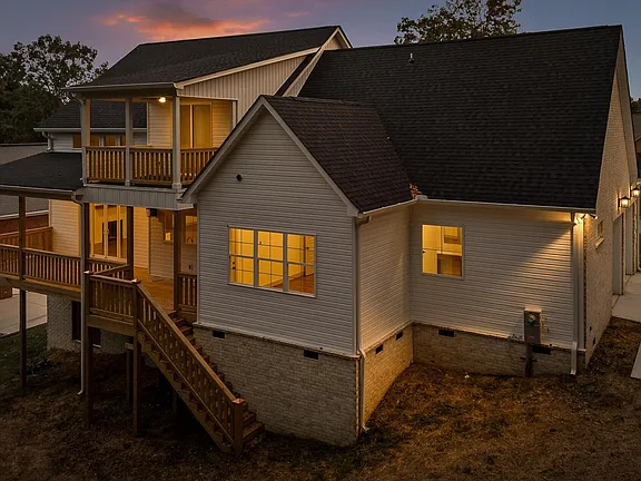 2033 Angler Dr - Photo 3 of 23