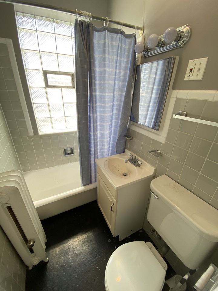 W Bryn Mawr Ave & N Kenmore Ave - Photo 6 of 6