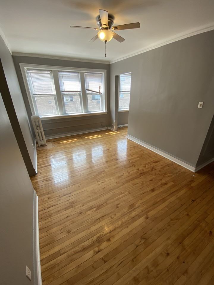 W Bryn Mawr Ave & N Kenmore Ave - Photo 3 of 6