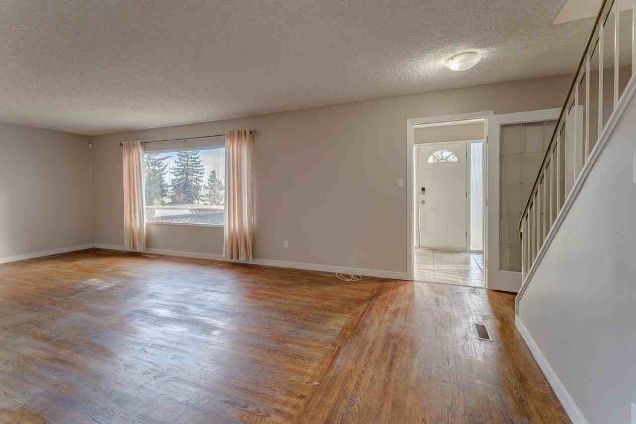 4324 114 Street Northwest - Photo 7 of 42