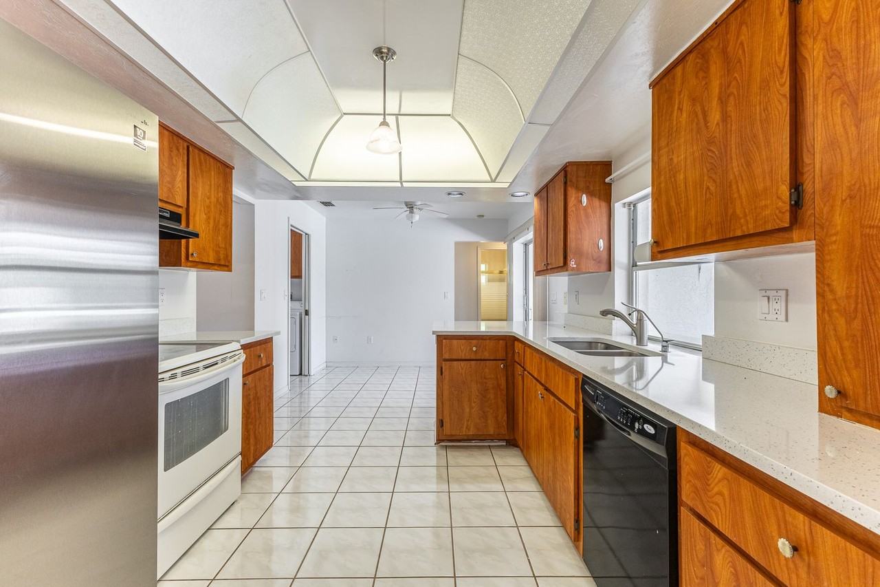 608 Richmond Ave N - Photo 7 of 19