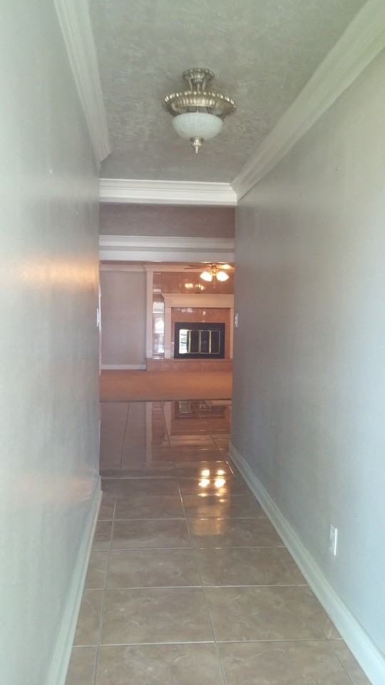 1704 Avenue H - Photo 3 of 23