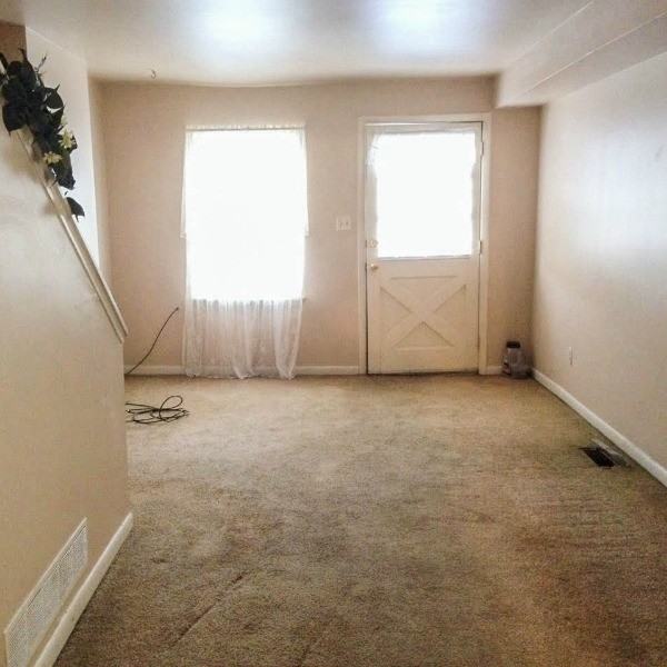 816 Main St - Photo 3 of 8