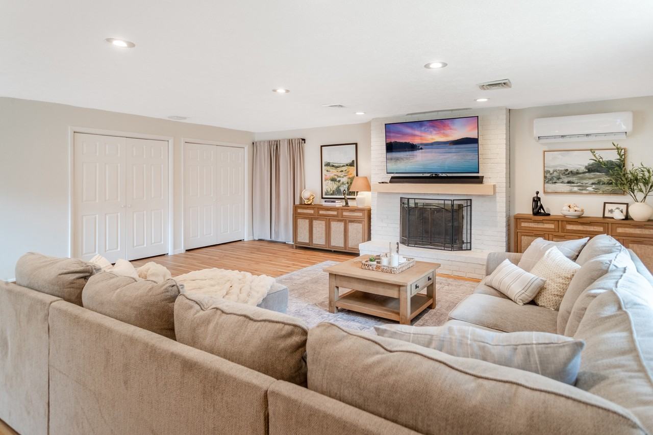 3515 Indianbrook Dr #NA - Photo 2 of 36