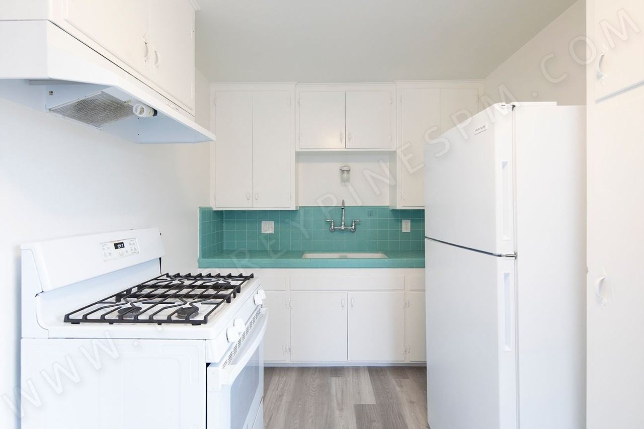 4554 Bond Street - Photo 4 of 13