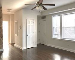 featured image of W Thome Ave & N Clark St