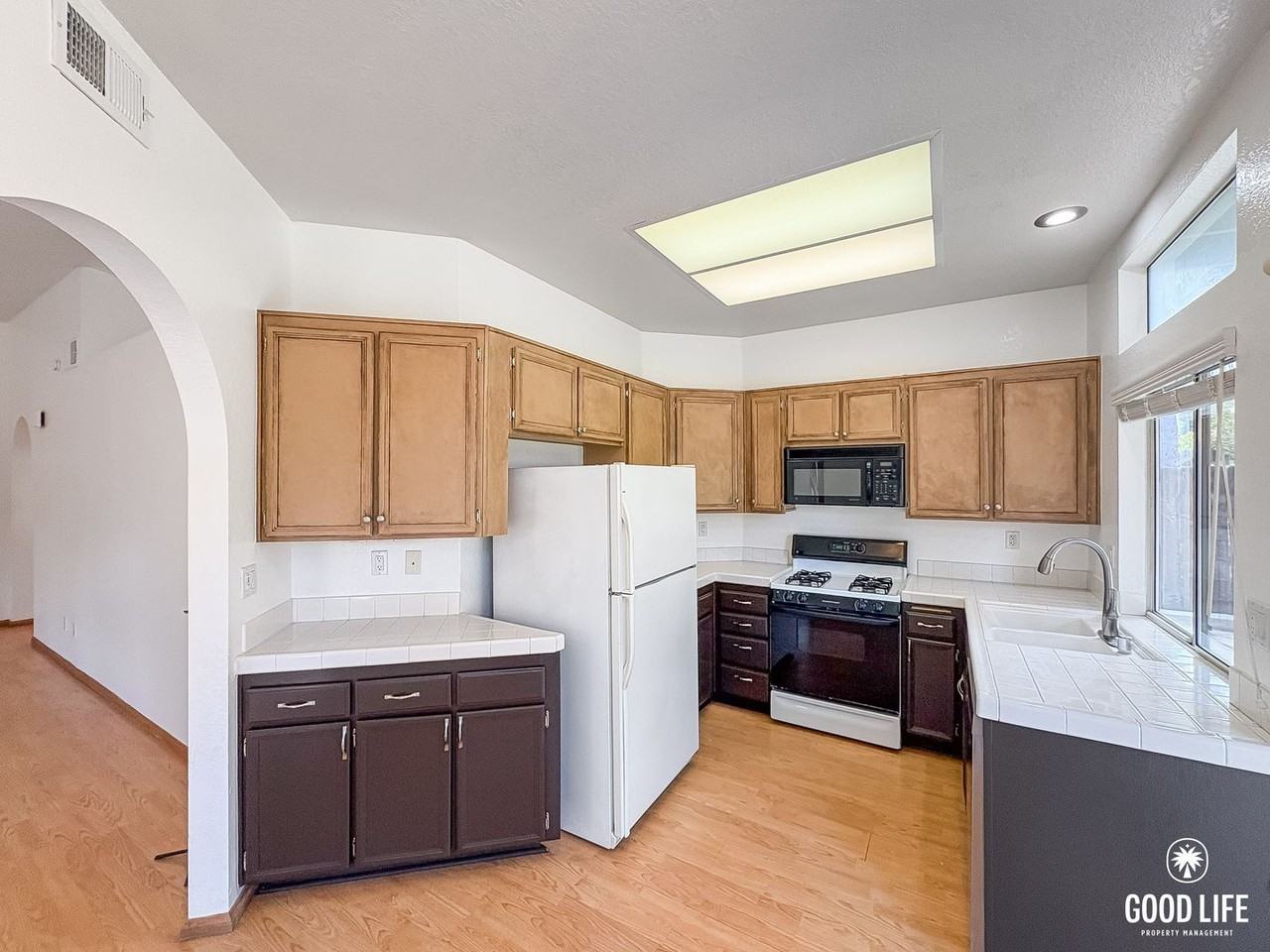 1202 Corte Dulce - Photo 3 of 20