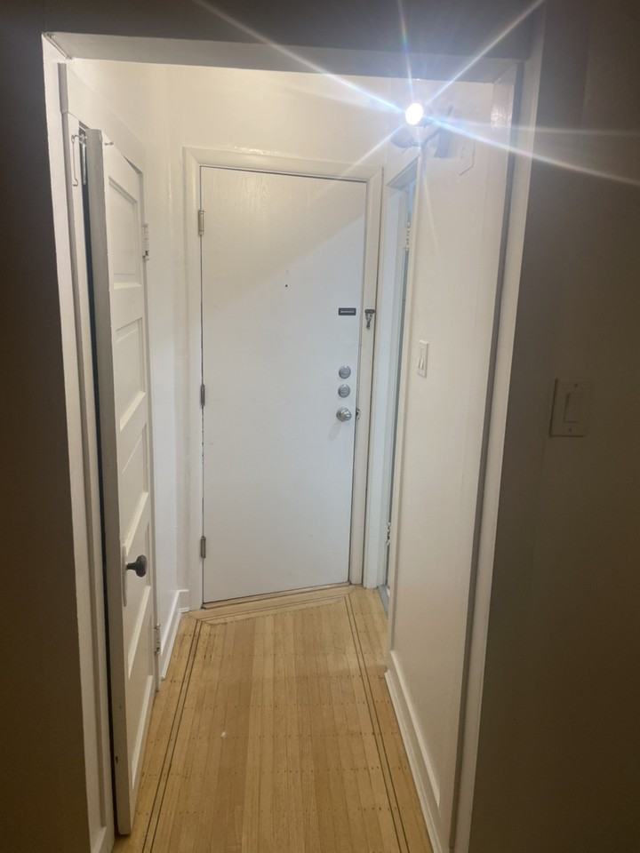 975 W 10th Ave - Photo 5 of 6