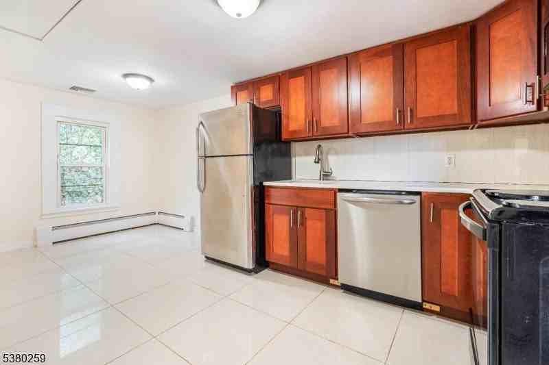 29 Walnut St #2 - Photo 3 of 16