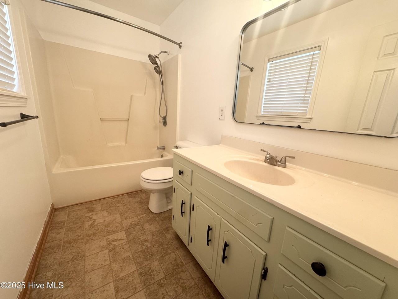 200 Dramtree Dr - Photo 3 of 13