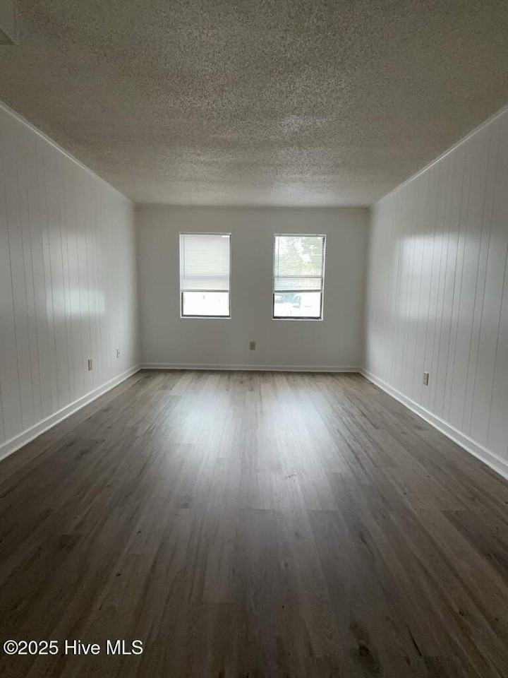 216 Zack Cir Apt B #B - Photo 2 of 10