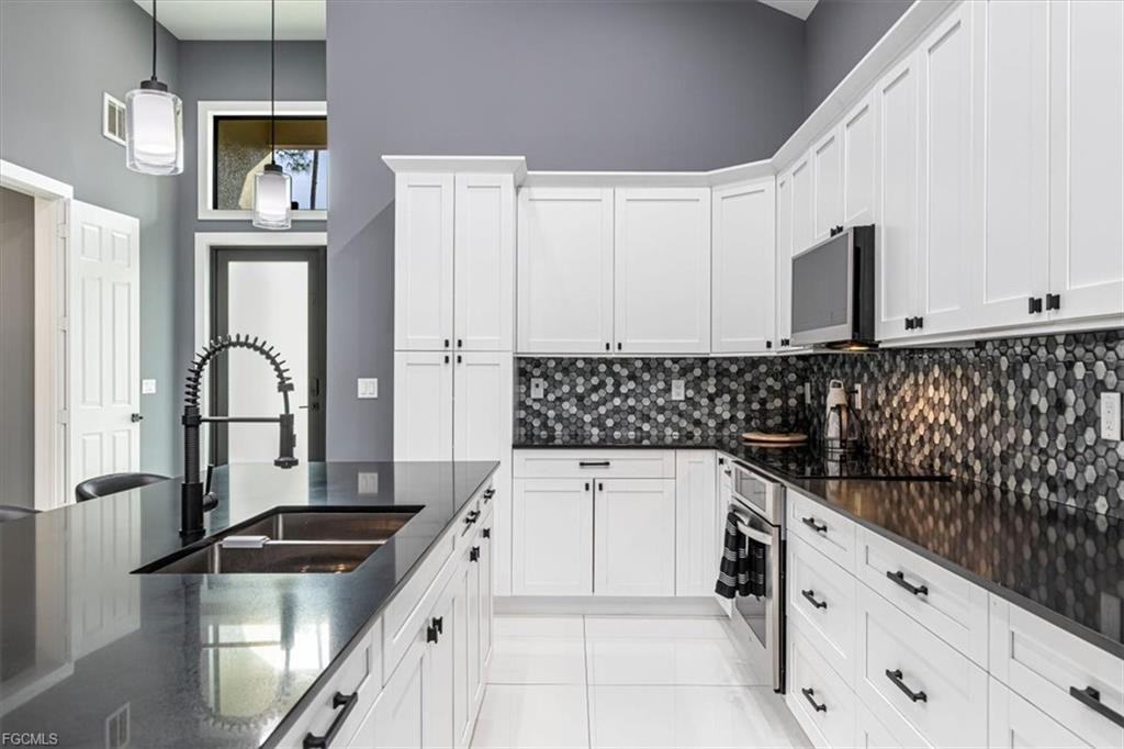 4029 2nd Ave Se - Photo 6 of 8