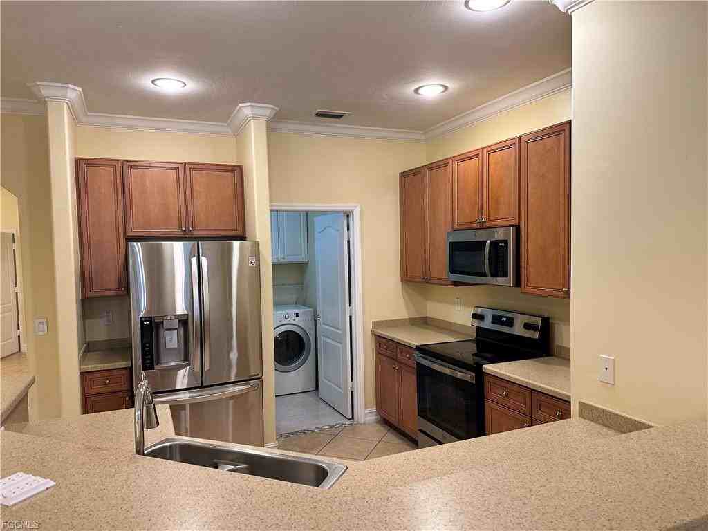 8267 Laurel Lakes Way - Photo 7 of 8