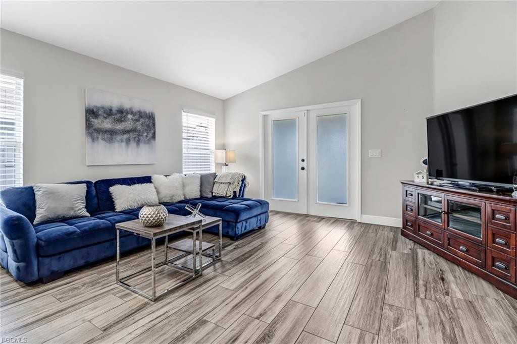 851 102nd Ave N - Photo 6 of 8