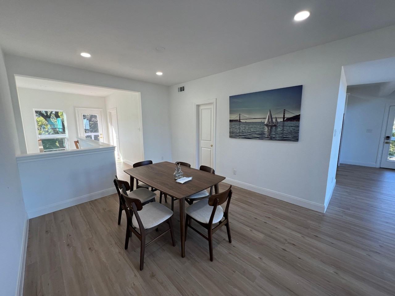 Narcissus Road - Photo 5 of 10