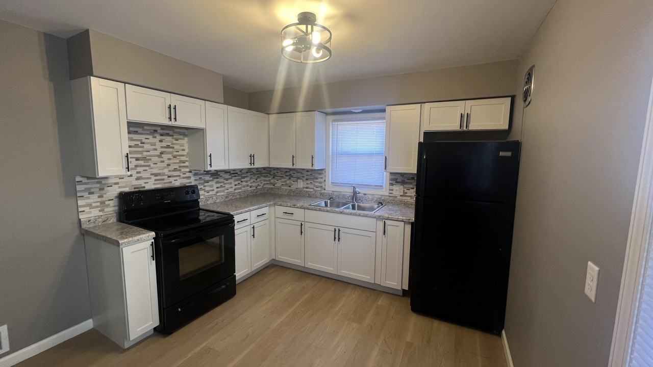 5922 N 84th St - Photo 5 of 24