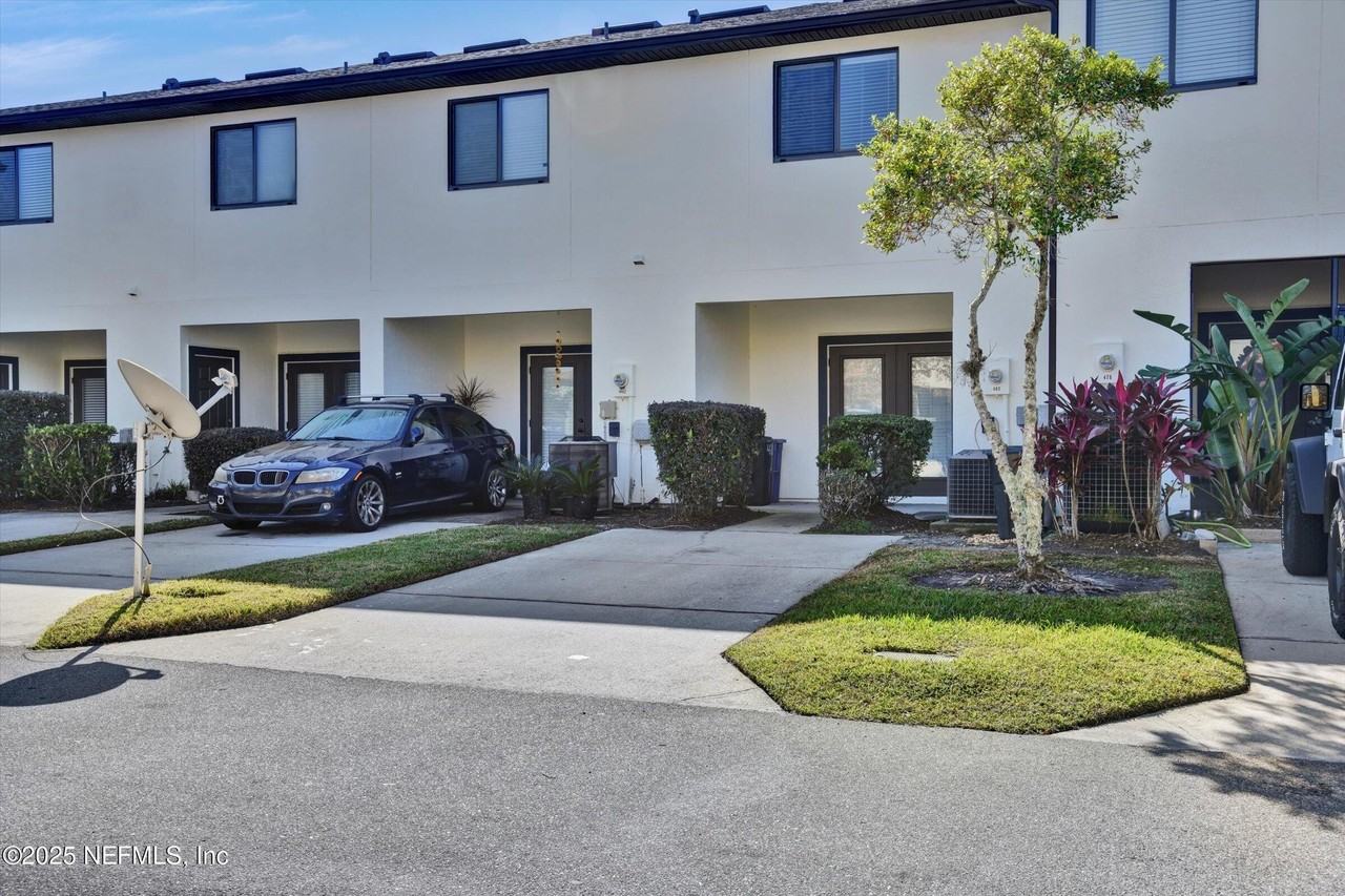 480 Cabernet Pl - Photo 3 of 37