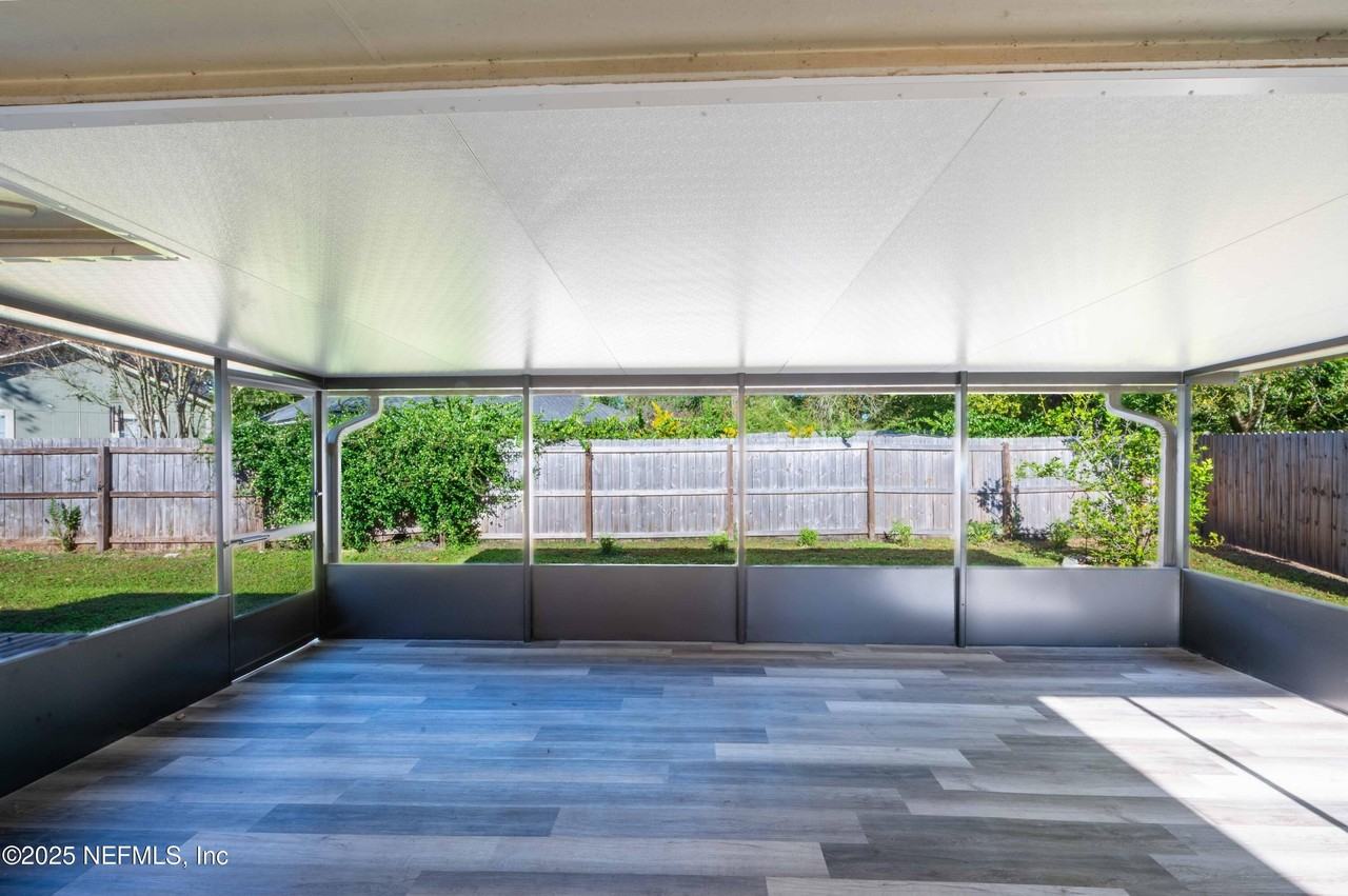 2080 Tanager Dr - Photo 5 of 43