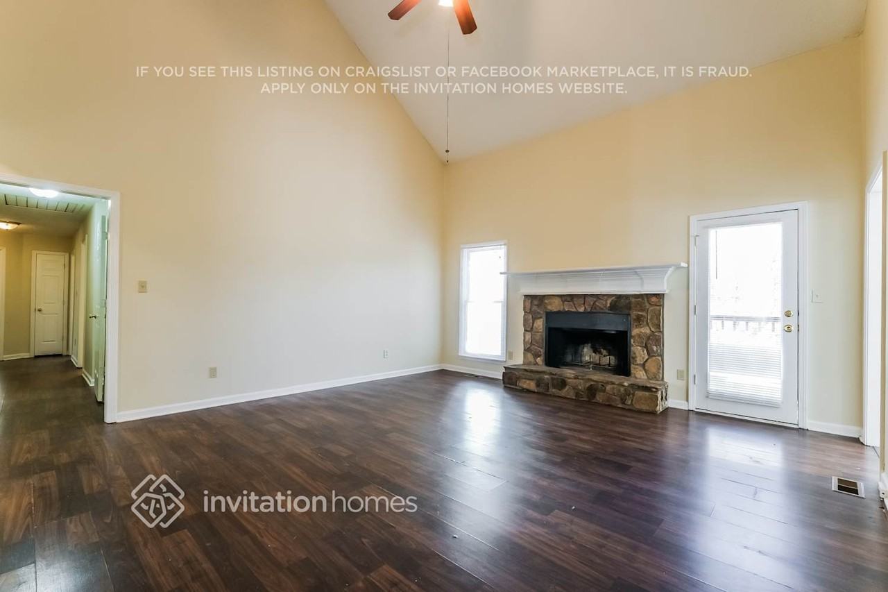 1120 Jennings Dr - Photo 5 of 18