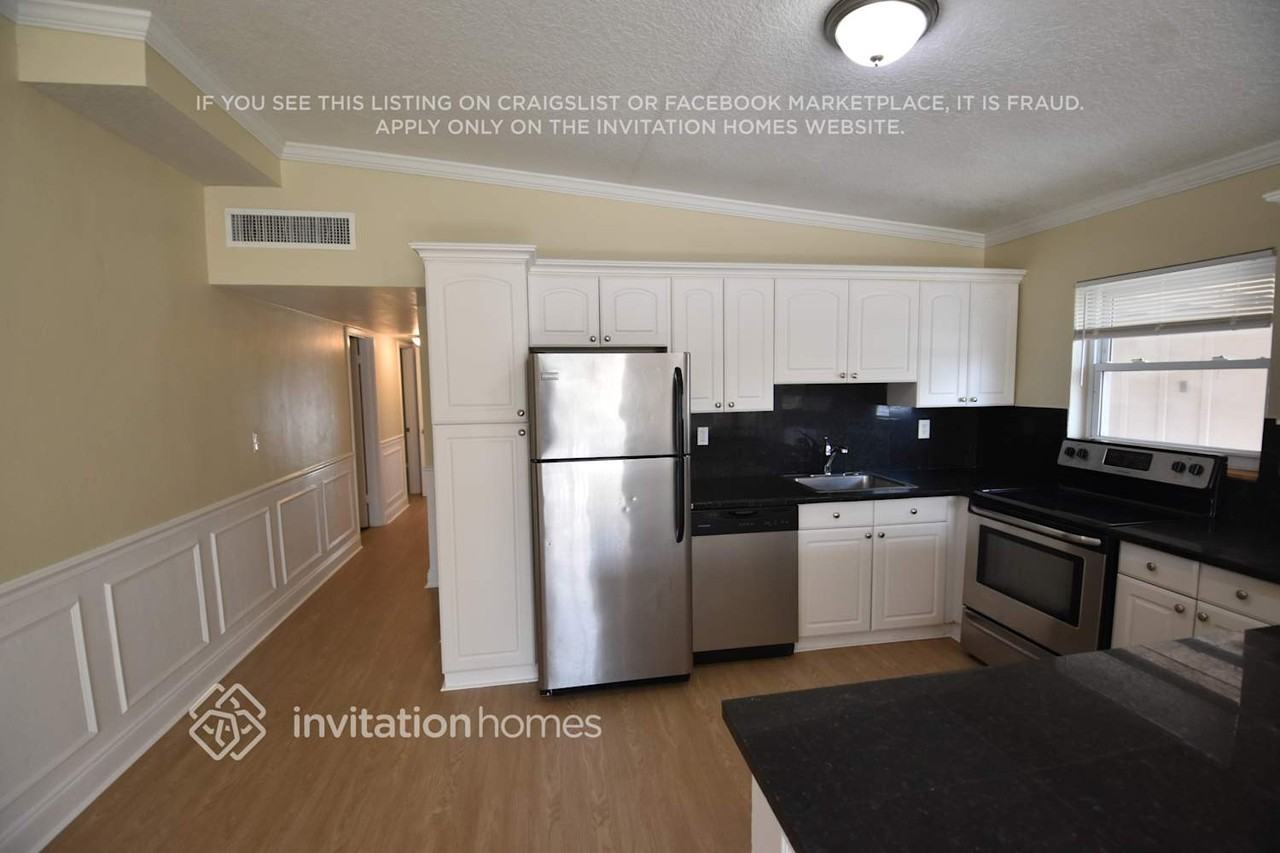 3317 Southwest 15th Court - Photo 6 of 17