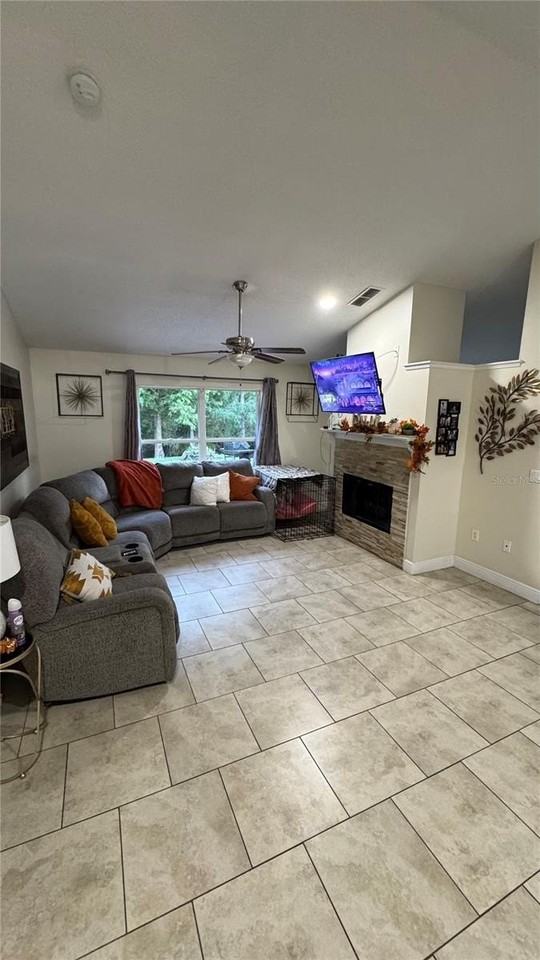 3923 Blackberry Cir - Photo 2 of 17