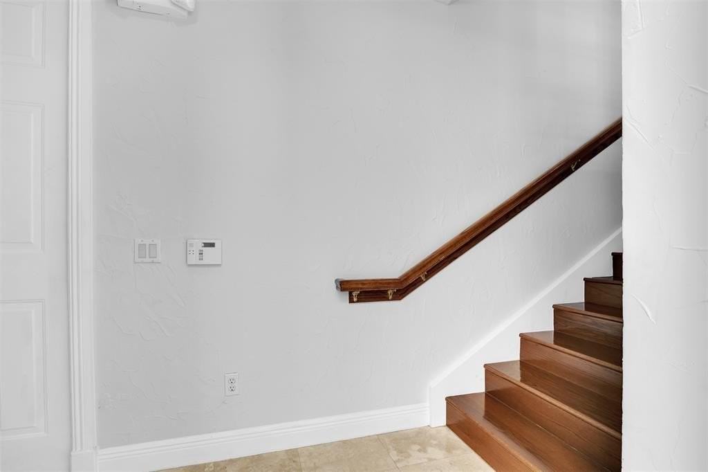 7535 Old Thyme Ct #7535 - Photo 4 of 50