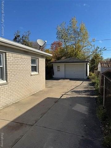 28110 Marshall St - Photo 2 of 15