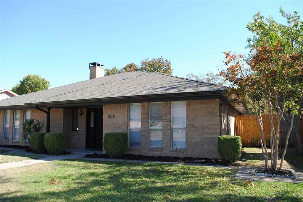 202 Randy Lee Ln - Photo 4 of 37