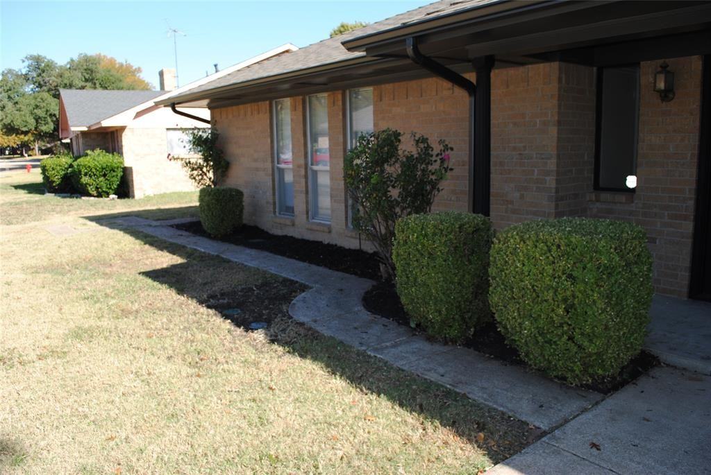 202 Randy Lee Ln - Photo 5 of 37