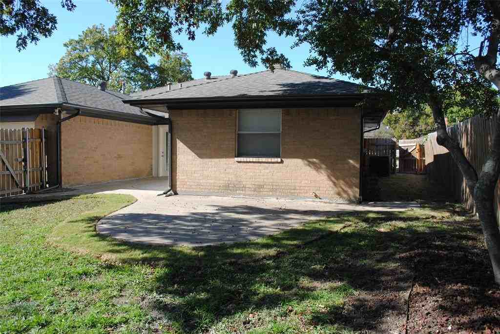 202 Randy Lee Ln - Photo 7 of 37