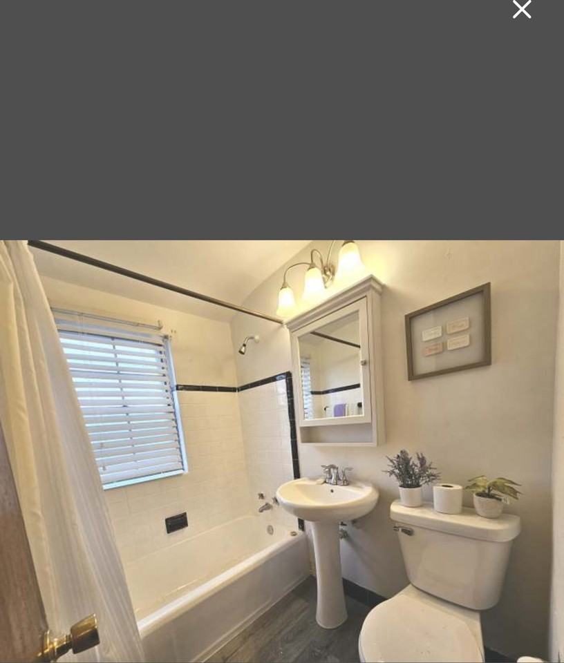 1376 Wentworth Ave - Photo 5 of 14